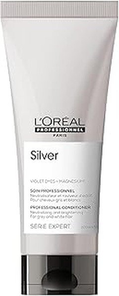 Evita estos errores al usar acondicionadores para el pelo blanco de tu mascota