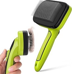 Componentes esenciales de un kit de grooming con peine y carda